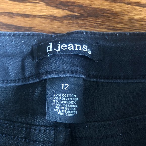 Black Jeans with Zipper Detail - Picture 7 of 8